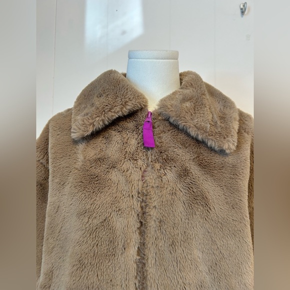 Nike sportswear women’s Faux Fur Coat with Bold Purple Swoosh size XS - Picture 4 of 17